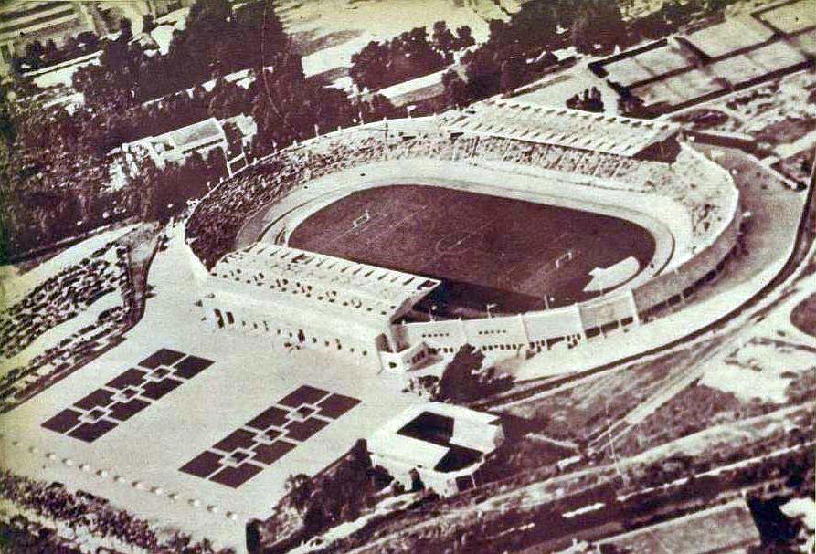 stade Vélodrome de Marseille avec sa piste