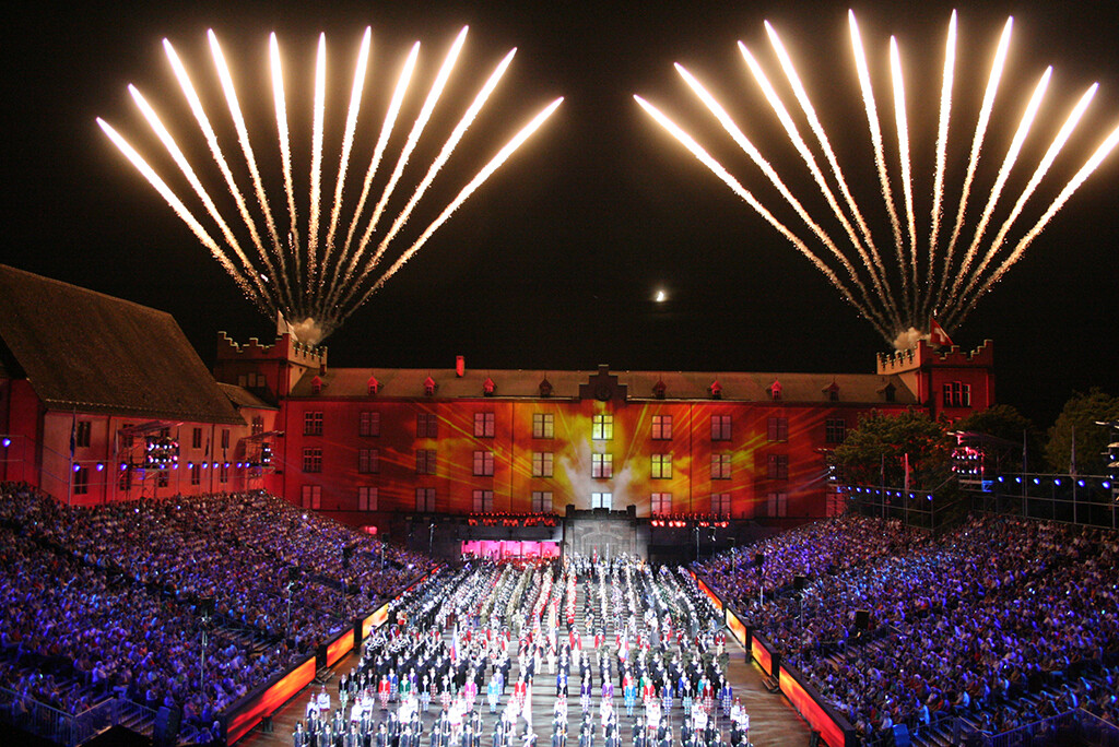 tribune du défilé militaire du tattoo de la liberté